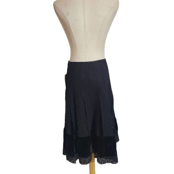 Michael Kors Black Crochet & Velvet Skirt NWT - Picture 4 of 7